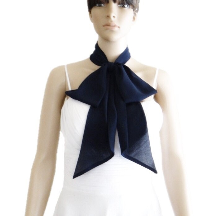 Marineblauer Fliege Schal. Dunkelblauer Halsschal. Chiffon Wickelschal von lynamobley2012