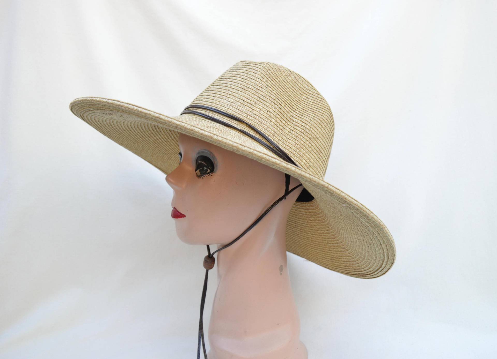 Hellbrauner Fedora-Sonnenhut 13-cm-Krempe, Kinnschnur - Large/Extra Hellbrauner Fedora-Sonnenhut 13-cm-Krempe, Kinnschnur - Large/Extra von lyndahats
