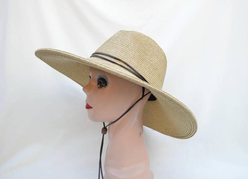 Hellbrauner Fedora-Sonnenhut 13-cm-Krempe, Kinnschnur - Large/Extra Hellbrauner Fedora-Sonnenhut 13-cm-Krempe, Kinnschnur - Large/Extra von lyndahats