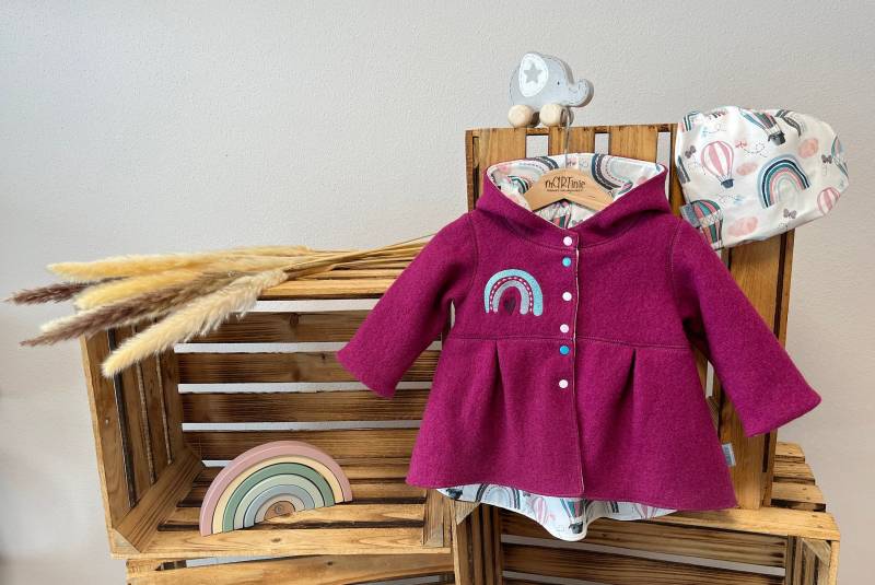 Walkmantel Bestickt Und Gefüttert Mit Regenbogen Walkmantel Bestickt Und Gefüttert Mit Regenbogen von mARTinieShop