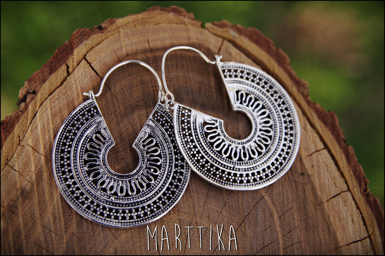 Große Lotusblüten-Ohrringe Aus Messing - Boho-Ethno-Schmuck, Spirituelles Design Große Lotusblüten-Ohrringe Aus Messing - Boho-Ethno-Schmuck, Spirituelles Design von mARTtika