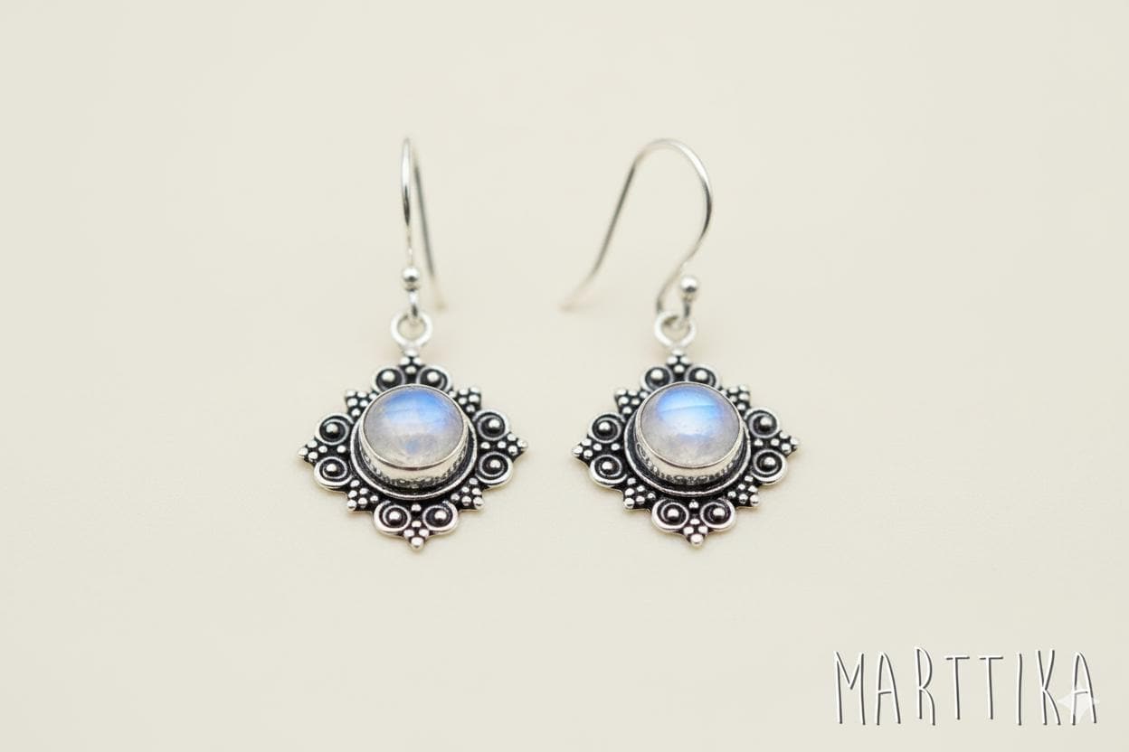 Kleine Ohrringe Mit Schwarzem Onyx, Mondstein Oder Labradorit | Ethno-Schmuck Aus Messing von mARTtika