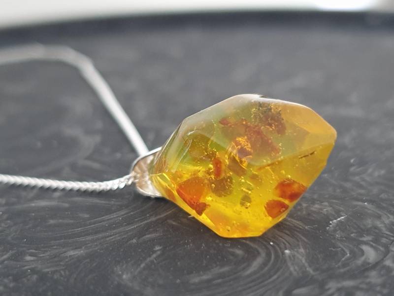 Bernstein Kette Mit Mücke Insekt Anhänger, Amber Moderne Form, Echt 925 Silber Halskette Schmuck, 34 - 80 cm in Wunschlänge von mArteShop
