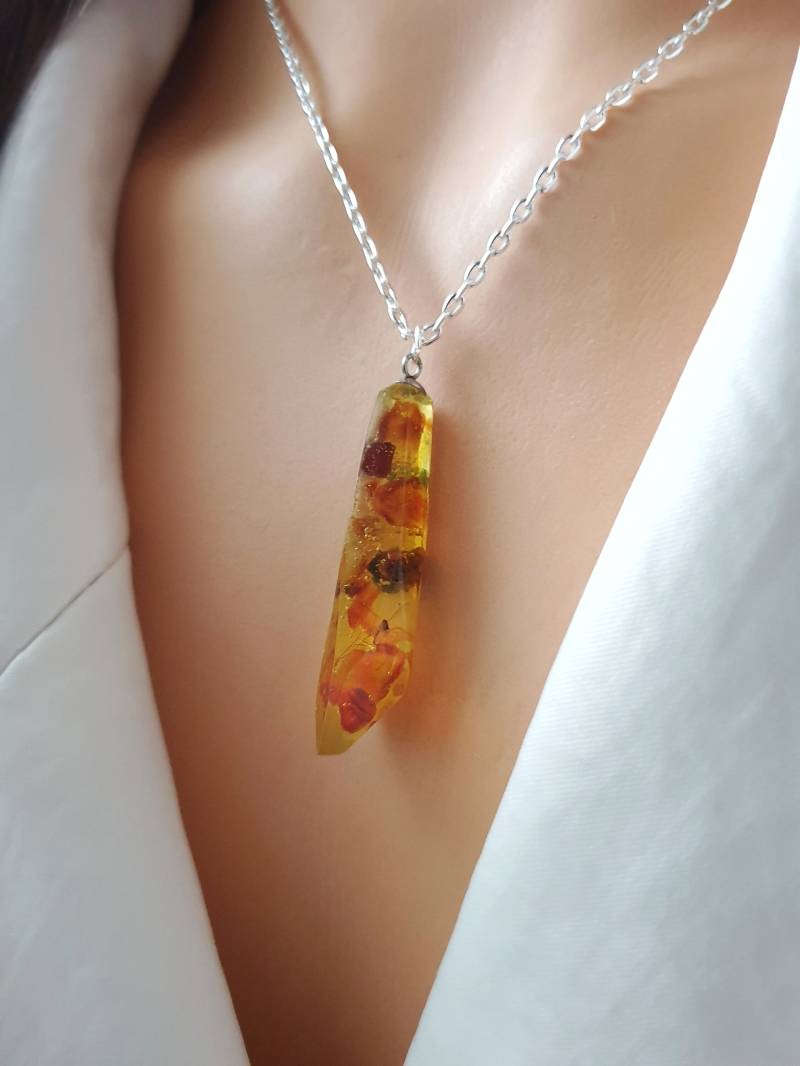 Bernstein Kette Mit Mücke Insekt Tropfen Anhänger, Amber Moderne Träne Form, Halskette Schmuck, 34 - 80 cm in Wunschlänge von mArteShop
