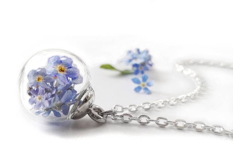 Handgemachte Vergissmeinnicht Kette Echte Blaue Blumen Blüten Halskette Schmuck, Forget Me Not, in Wunschlänge von mArteShop