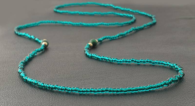 Lange Malachit Smaragdgrüne Perlenkette 90 cm Länge Grüne Perlen Endloskette Steinkette Edelsteinketten Edelsteinschmuck, Layering Halskette von mArteShop