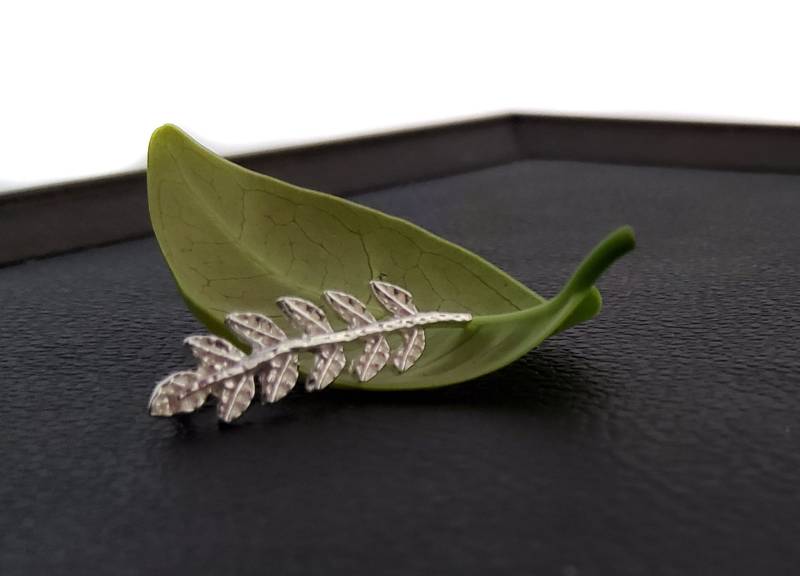 Massiv Gefertigter 925 Sterling Silber Zweig Blatt Design Anhänger Schmuck Für Eine Halskette von mArteShop