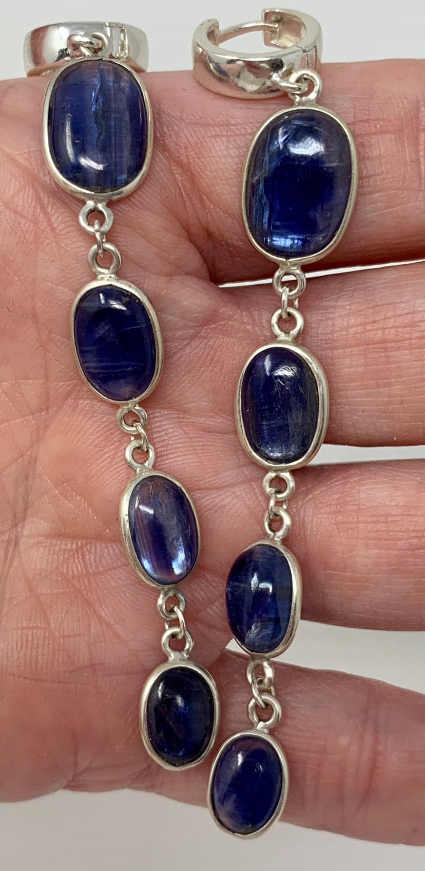 Freeform Saphir Blau Kyanit Sterling Silber Tropfen Ohrringe Freeform Saphir Blau Kyanit Sterling Silber Tropfen Ohrringe von maWarrenFineJewelry