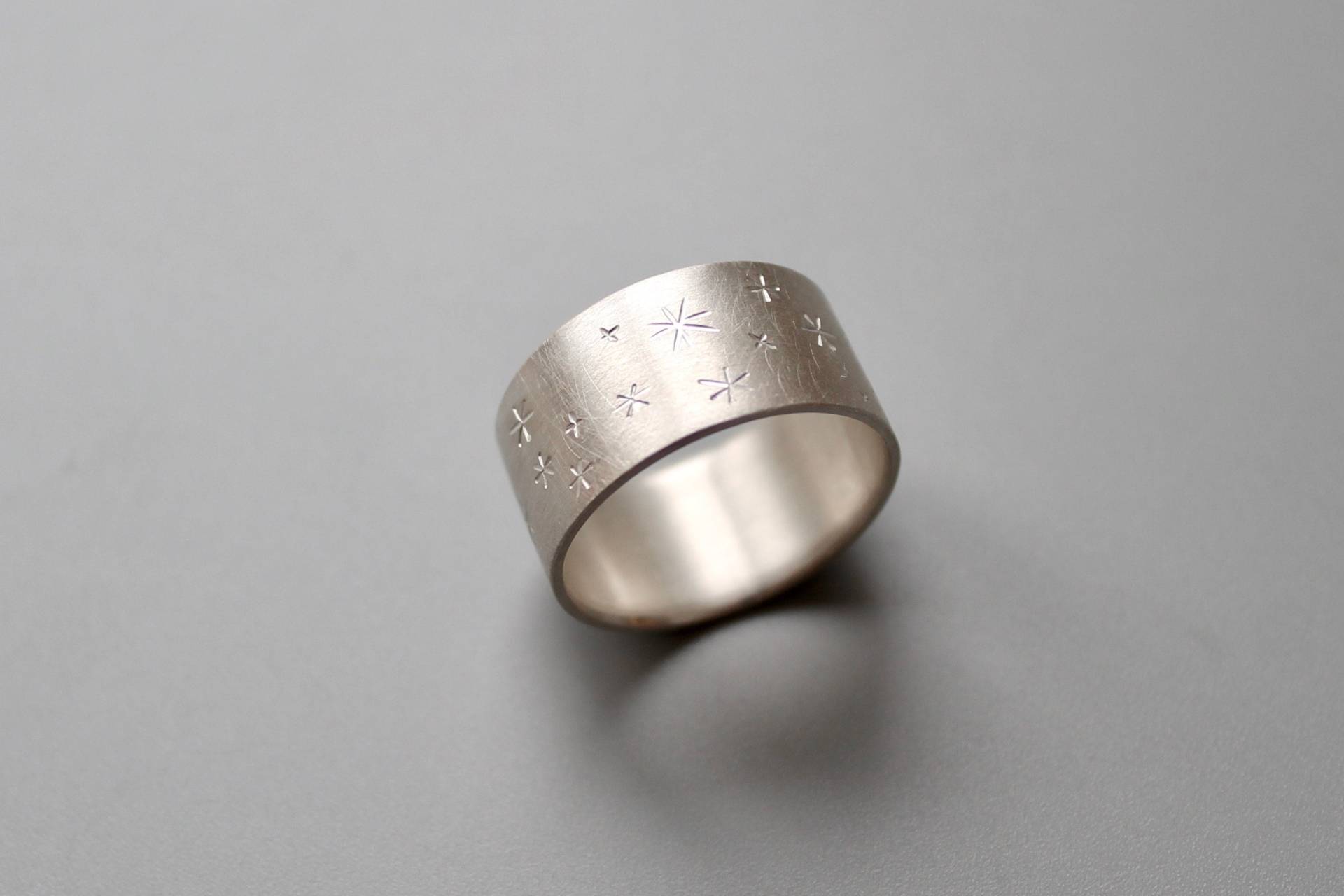 Schöner Bandring Aus Sterling Silber Mit Sternen von mabotte