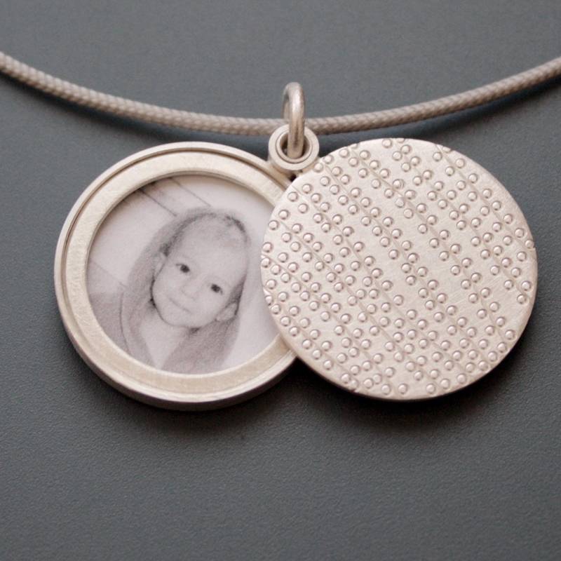 x-Mas Mabotte Fotomedaillon String Of Pearls Aus Sterling Silber von mabotte