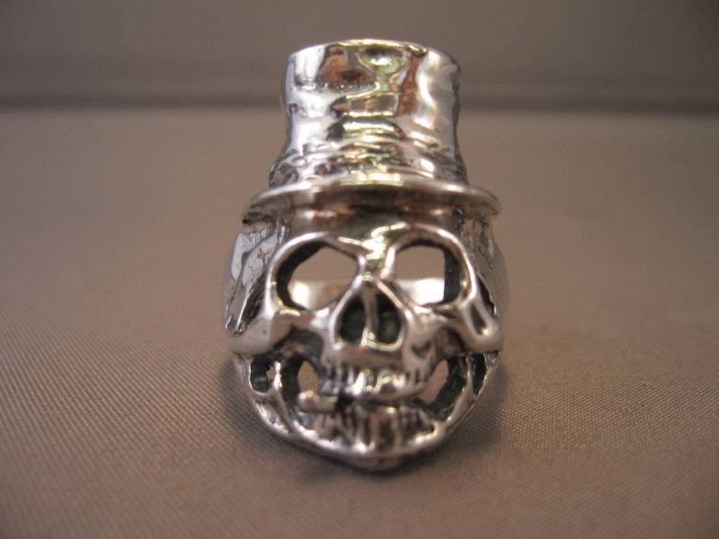 Top Hut Totenkopf Ring von maddogsilverworks