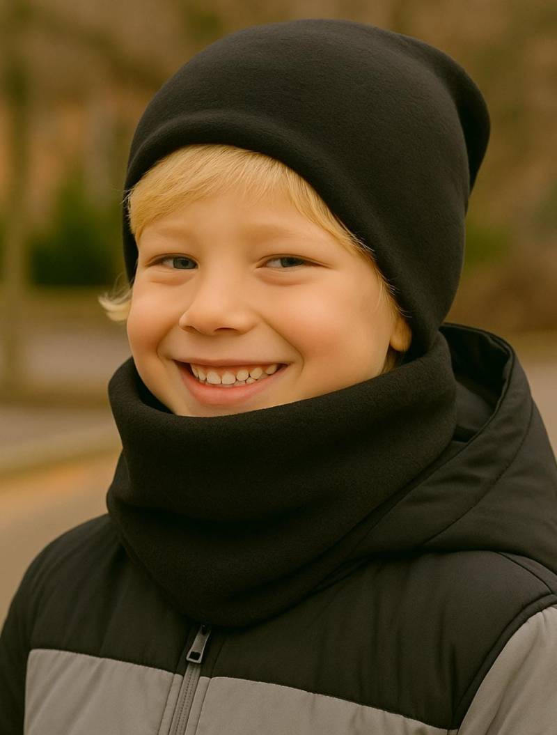 Fleece Beanie & Loop Set - Schwarz | Kinder/Erwachsene Winterset Aus Leichtem Antipillingfleece Mit Stern-/Herzlabel Oder Ohne von madebyMaryiaAppelt