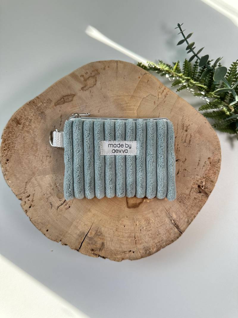 Kleiner Handgemachter Mini-Geldbeutel Aus Breitem Cord in Mint Mit D-Ring/Madebyaevva Handgemachtes Geschenk von madebyaevva