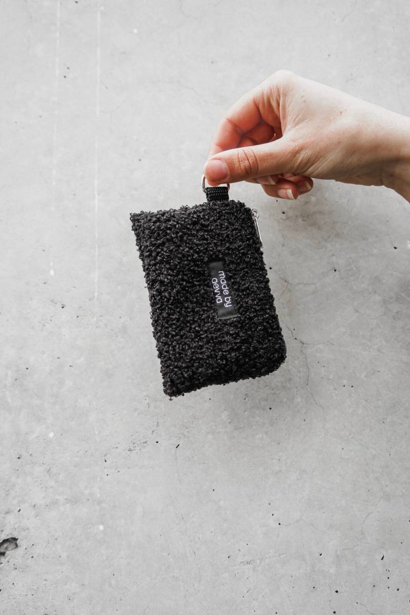 Mini-Geldbeutel, Kleines Portmonee in Schwarz Aus Teddy-stoff | Madebyaevva Handgemachtes Geschenk von madebyaevva