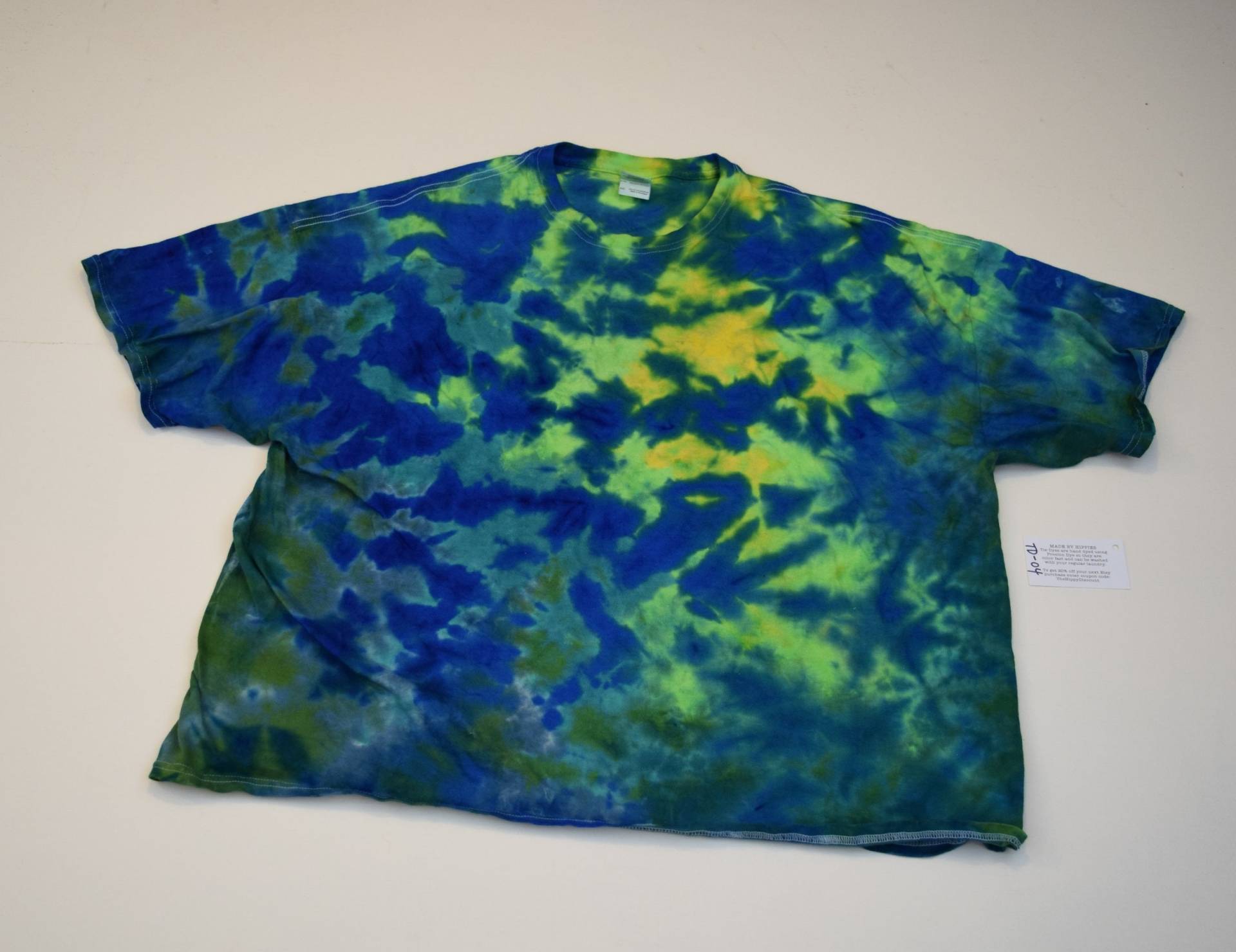 Galactic Starfield Green ~ Scrunch Tie Dye T-Shirt | Gildan Ultra Cotton Size 4xl | One Of A Kind Td-04 von madebyhippies