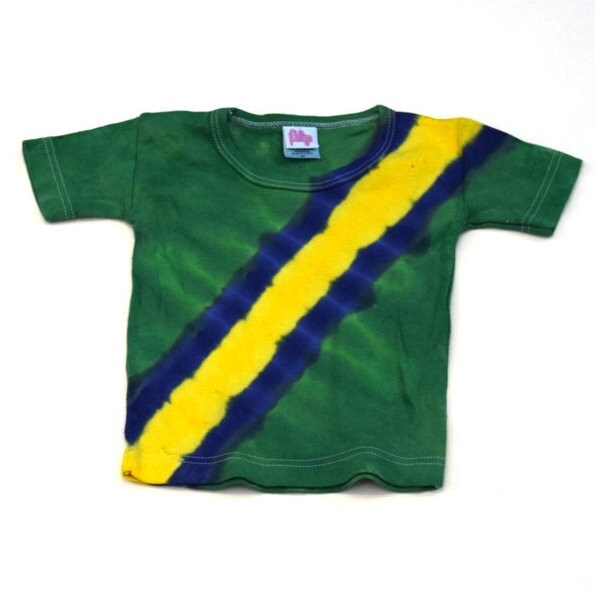 Superheld Schärpe ~ Baby Kurzarm T-Shirt Batik | Idesign Größe 2T von madebyhippies