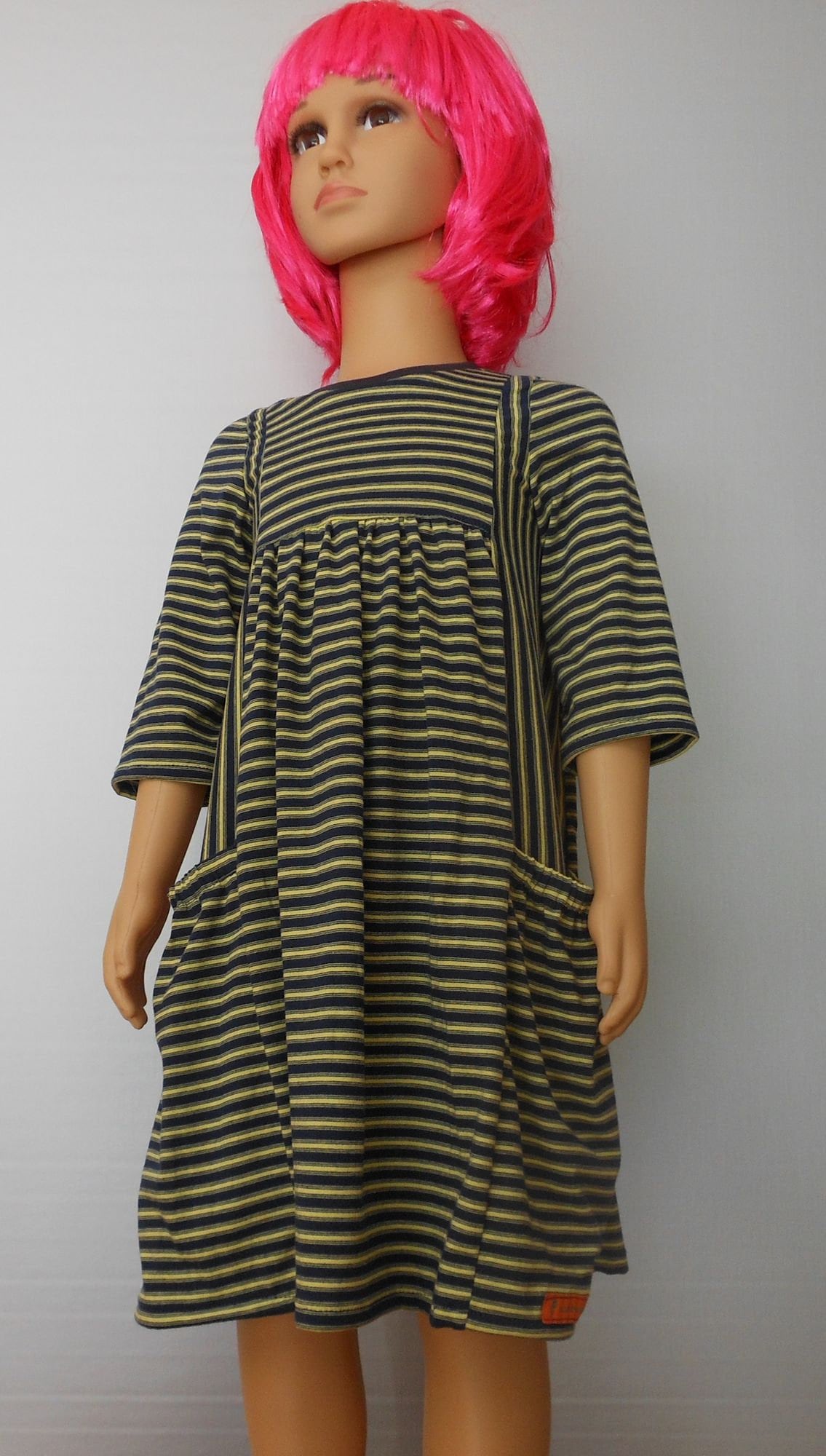 Gestreiftes Kleid Mit 3/4 Ärmeln, Gr. 116 von madebymabeDesign