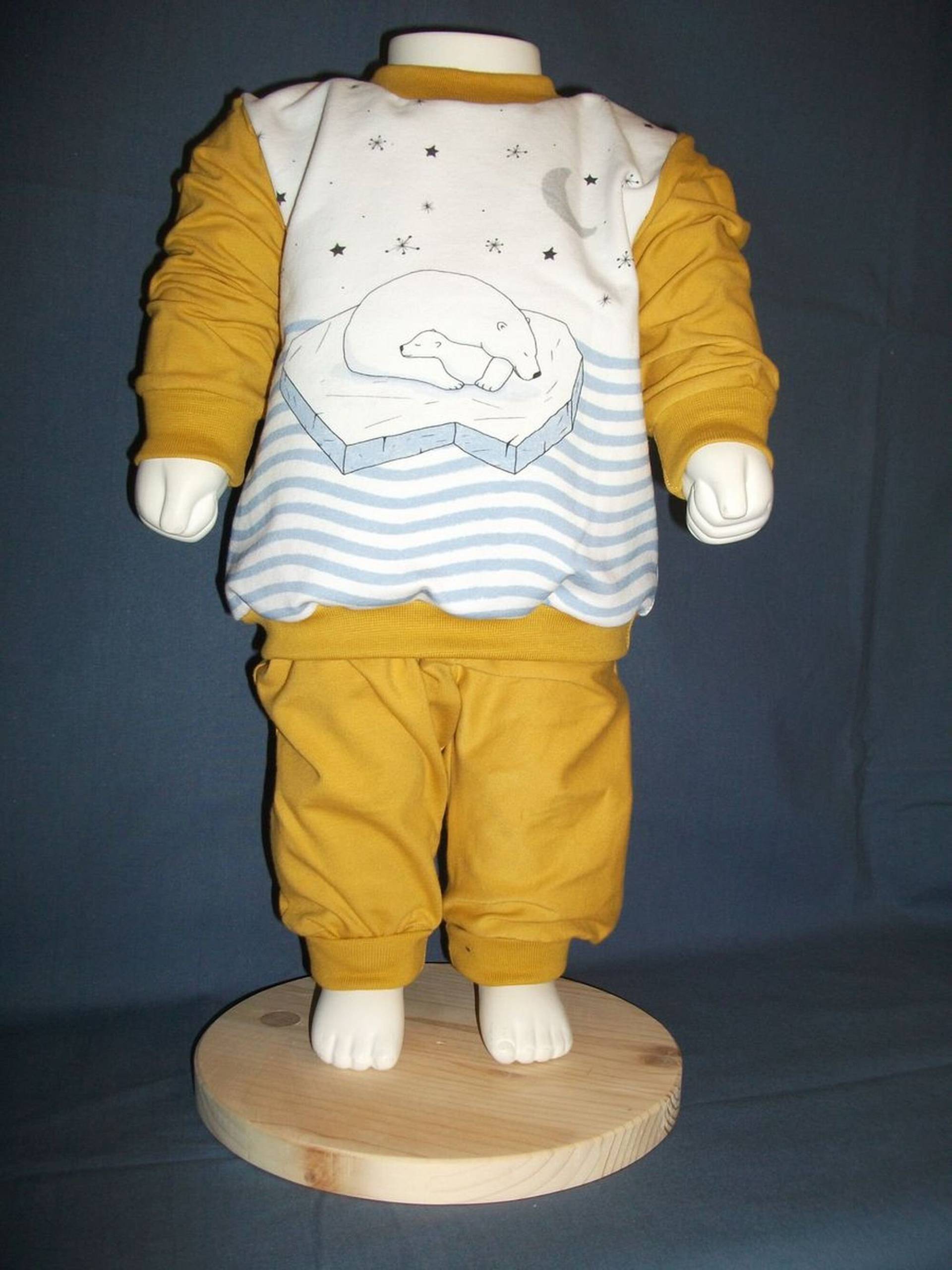 Zweiteiliges Set, Babyanzug, Gr. 62/68 von madebymabeDesign