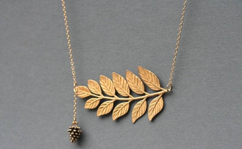 Blattgold Kette Farn & Tannenzapfen Anhänger, 14K Gold Fill von madebymoe