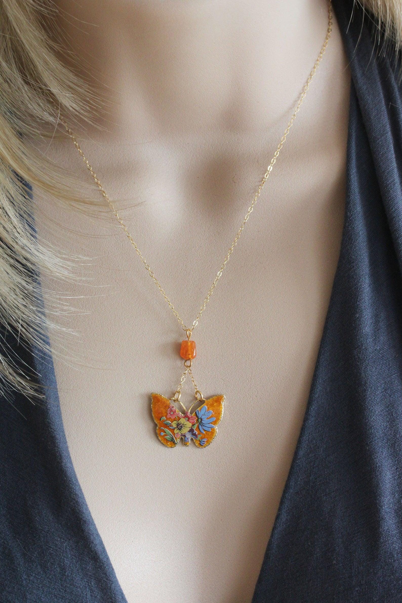 Koralle Schmetterling Emaille Kette Vintage Cloisonne Schmuck von madebymoe