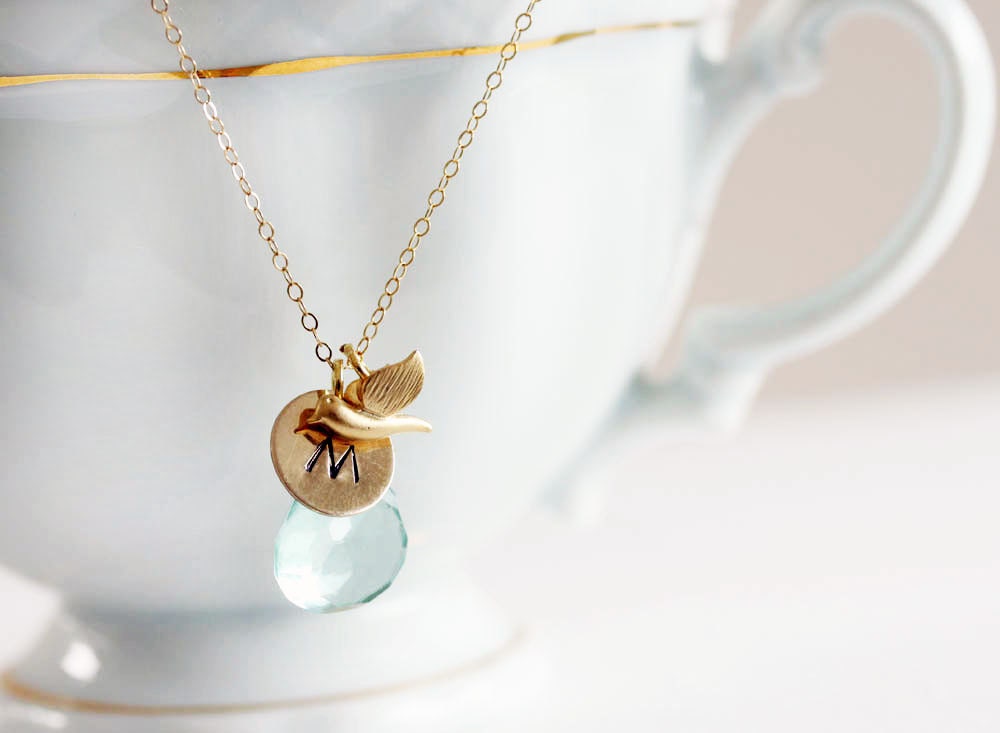 März Birthstone Halskette Aquamarine Personalisierte Winzigen Vogel Charme Anhänger von madebymoe