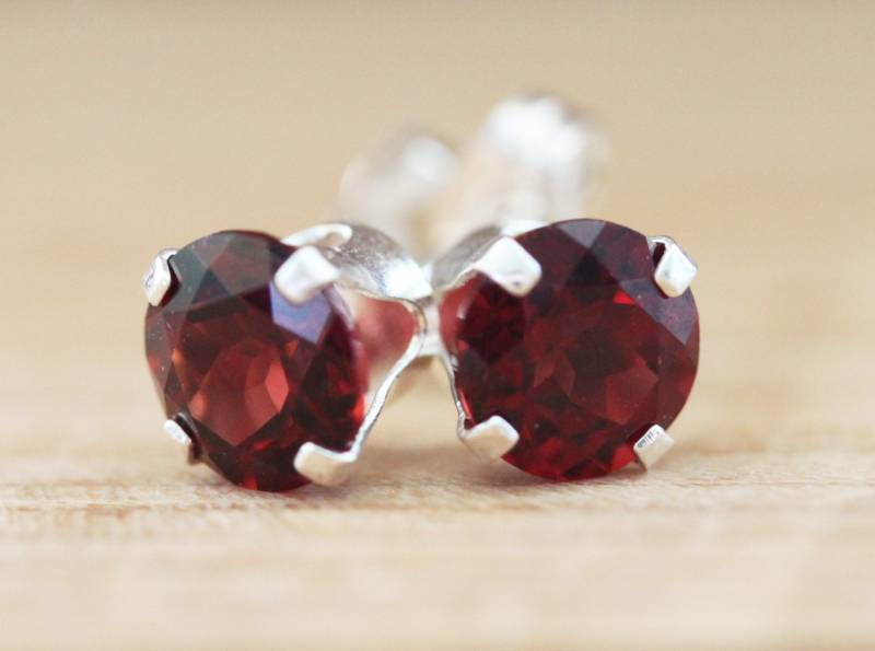 Rote Granat Ohrstecker 5 Mm Sterling Silber Januar Geburtsstein von madebymoe