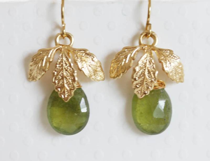 Tsavorit Granat Blatt Ohrringe Grüner Edelstein , Gold Plated Baumeln von madebymoe