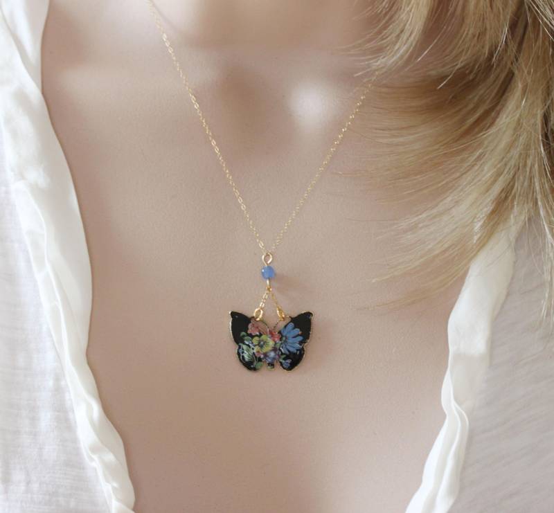 Vintage Emaille Schmetterling Halskette Schwarzer Anhänger, Gold Filled Kette von madebymoe
