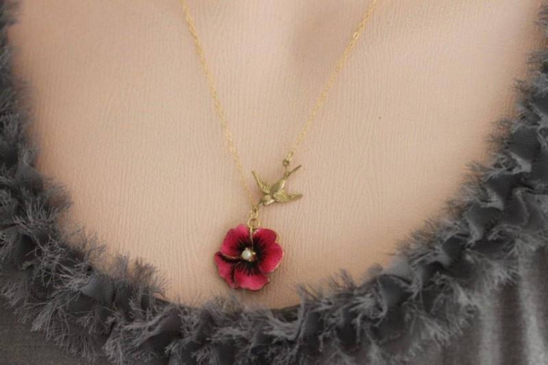 Vintage Rosa Stiefmütterchen Halskette, 14K Gold Filled Kette, Floral Anhänger von madebymoe