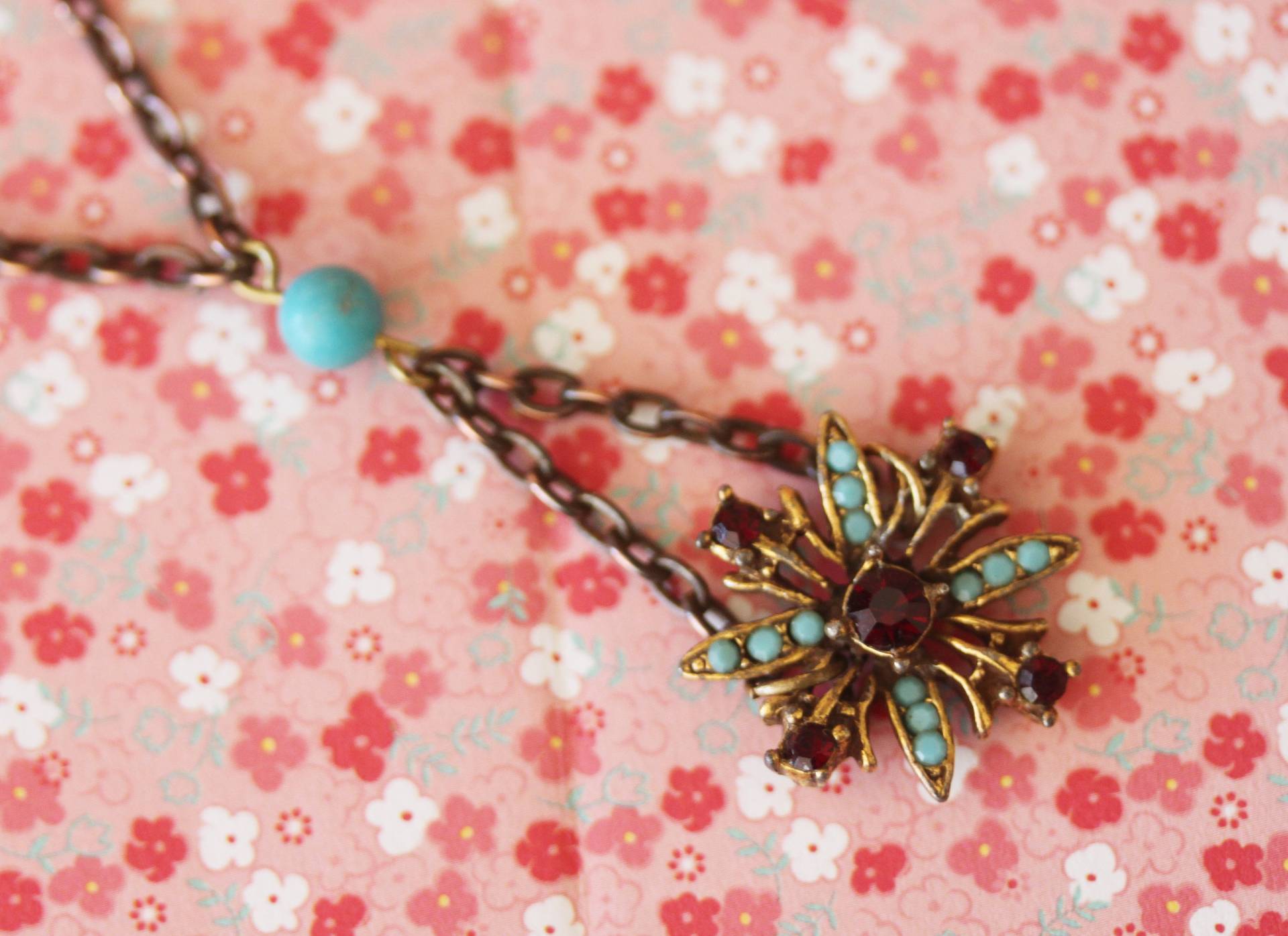 Vintage Türkis Kreuz Halskette Boho Perlen Anhänger von madebymoe