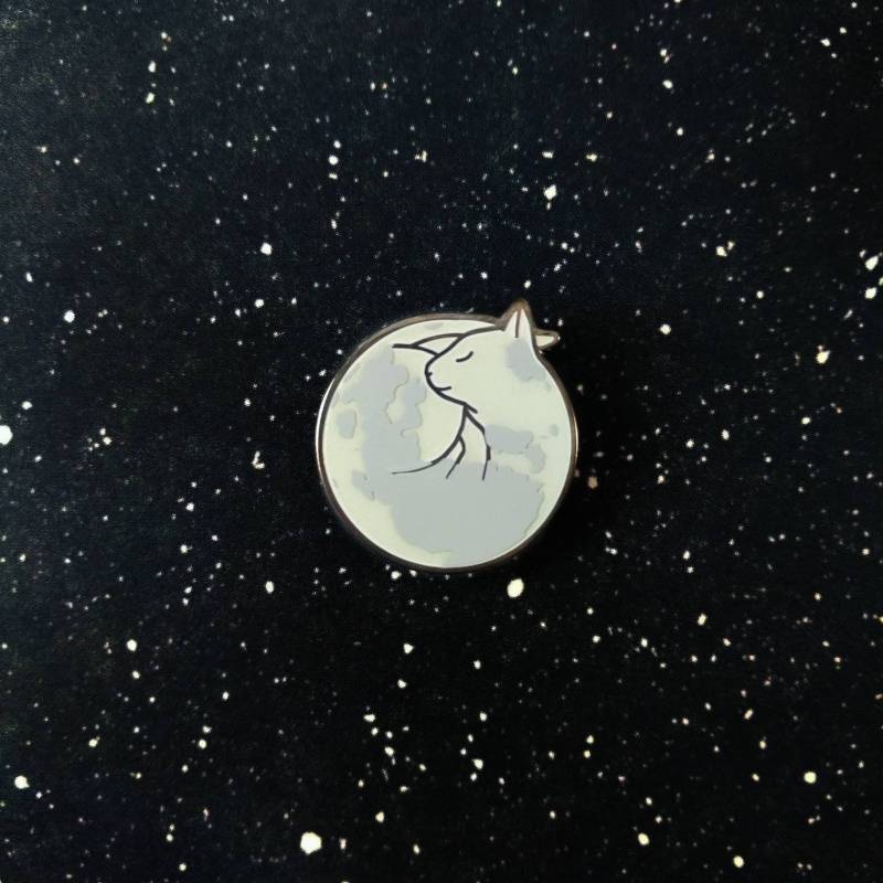Moon Cat - Glow in The Dark Emaille Pin Miau Moon Cat - Glow in The Dark Emaille Pin Miau von madebysqueak
