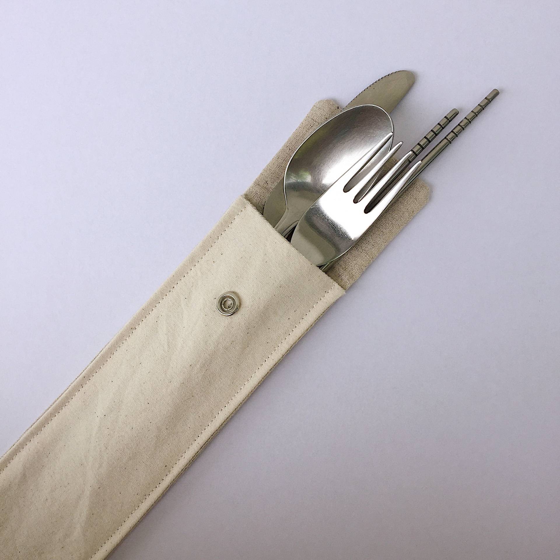 Natürliches Besteck & Strohbeutel Natürliches Besteck & Strohbeutel von madebytyng