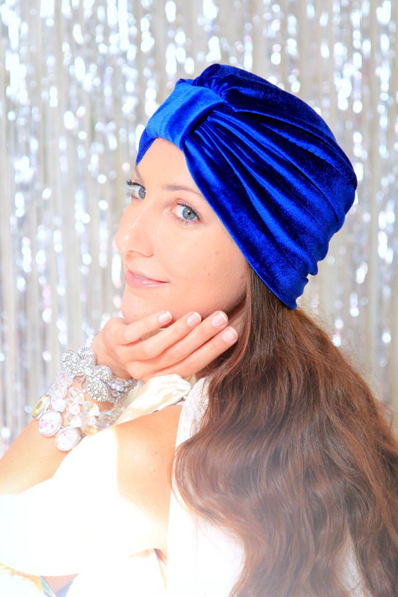 Samt Turban - Damen Mode Haare Wickeln in Königsblau Bohème-stil-Haar-Accessoires von mademoisellemermaid