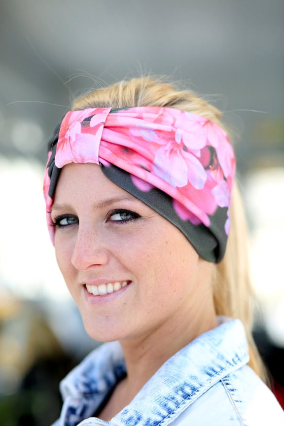 Turban Kopftuch in Bio-Baumwolle Blumendruck - Breites Stirnband Für Yoga Oder Vermittlung Frauen Bohème-Stil Haare Wickeln Turban Kopftuch in Bio-Baumwolle Blumendruck - Breites Stirnband Für Yoga Oder Vermittlung Frauen Bohème-Stil Haare Wickeln von mademoisellemermaid