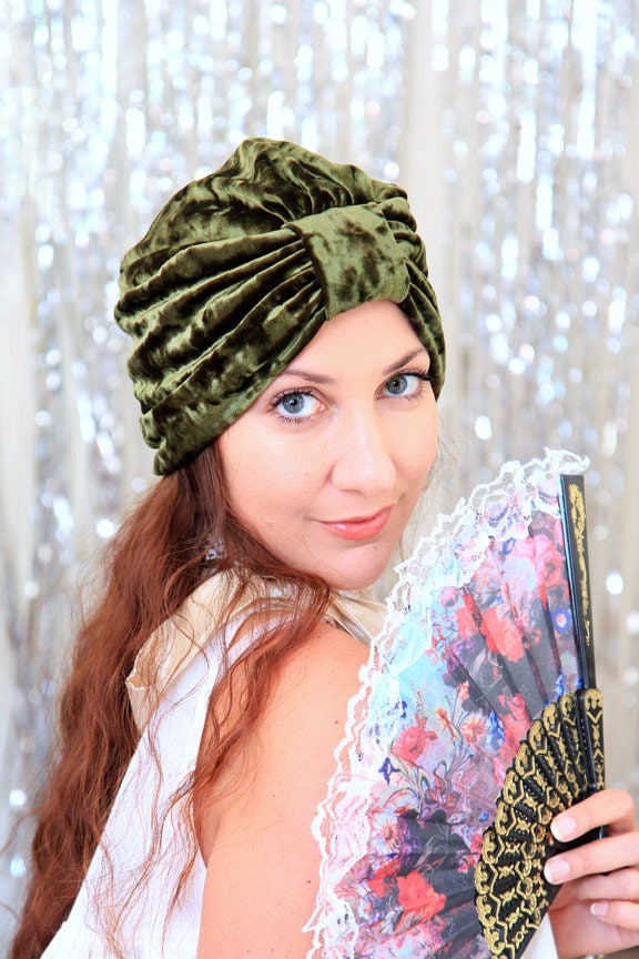 Turban in Oliv Samt - Frauen Haar Turbane Mode Kopftuch Viele Farben von mademoisellemermaid