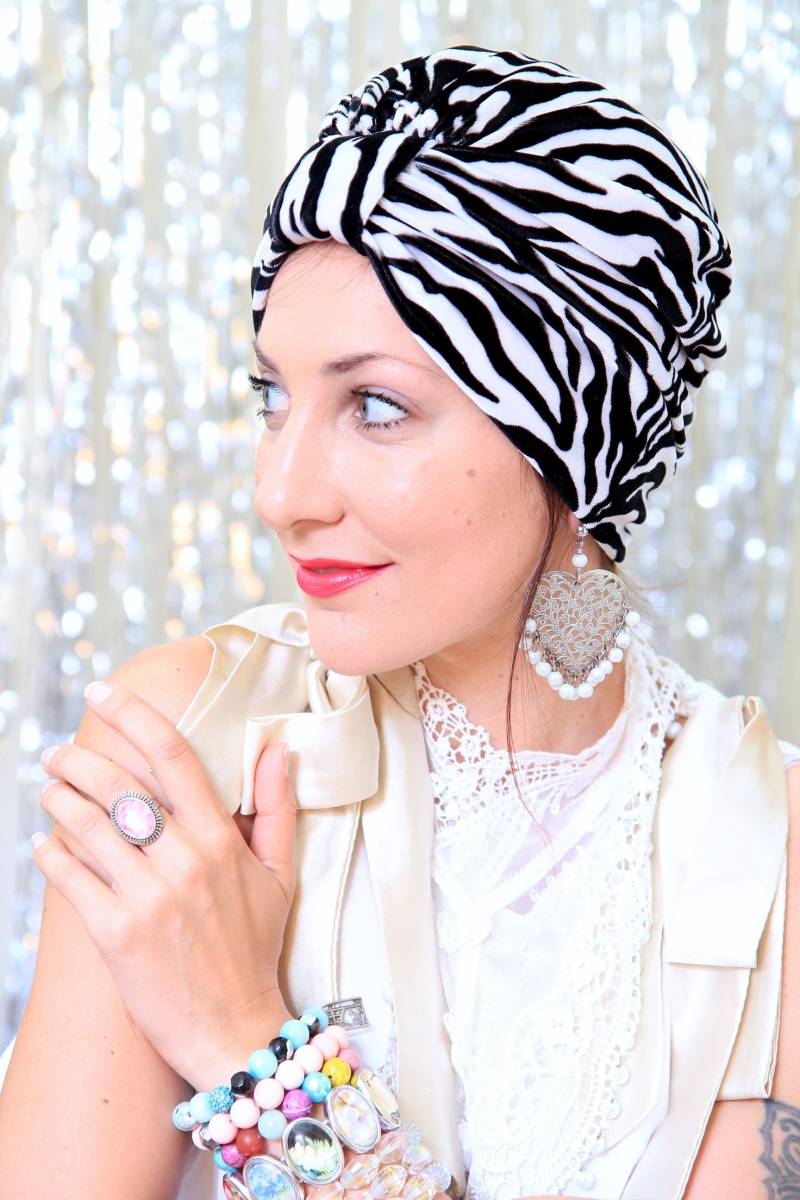 Zebra-Druck Turban in Samt - Schwarz Und Weiß Gestreift Damen Tier Print Mode Haare Wickeln Headwraps von mademoisellemermaid