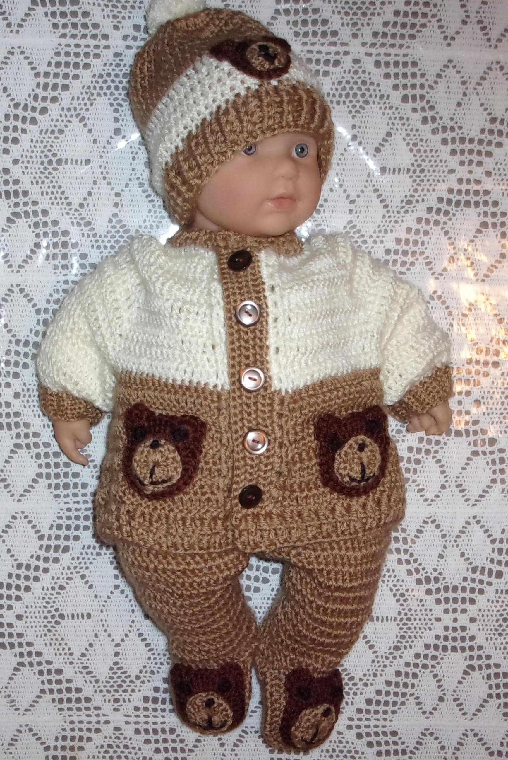 Gehäkeltes Baby Jungen Pullover Set Teddybär Layette Outfit Mit Leggings Perfekt Für Shower Geschenk Oder Take Me Home von madewithlovebysuzieq