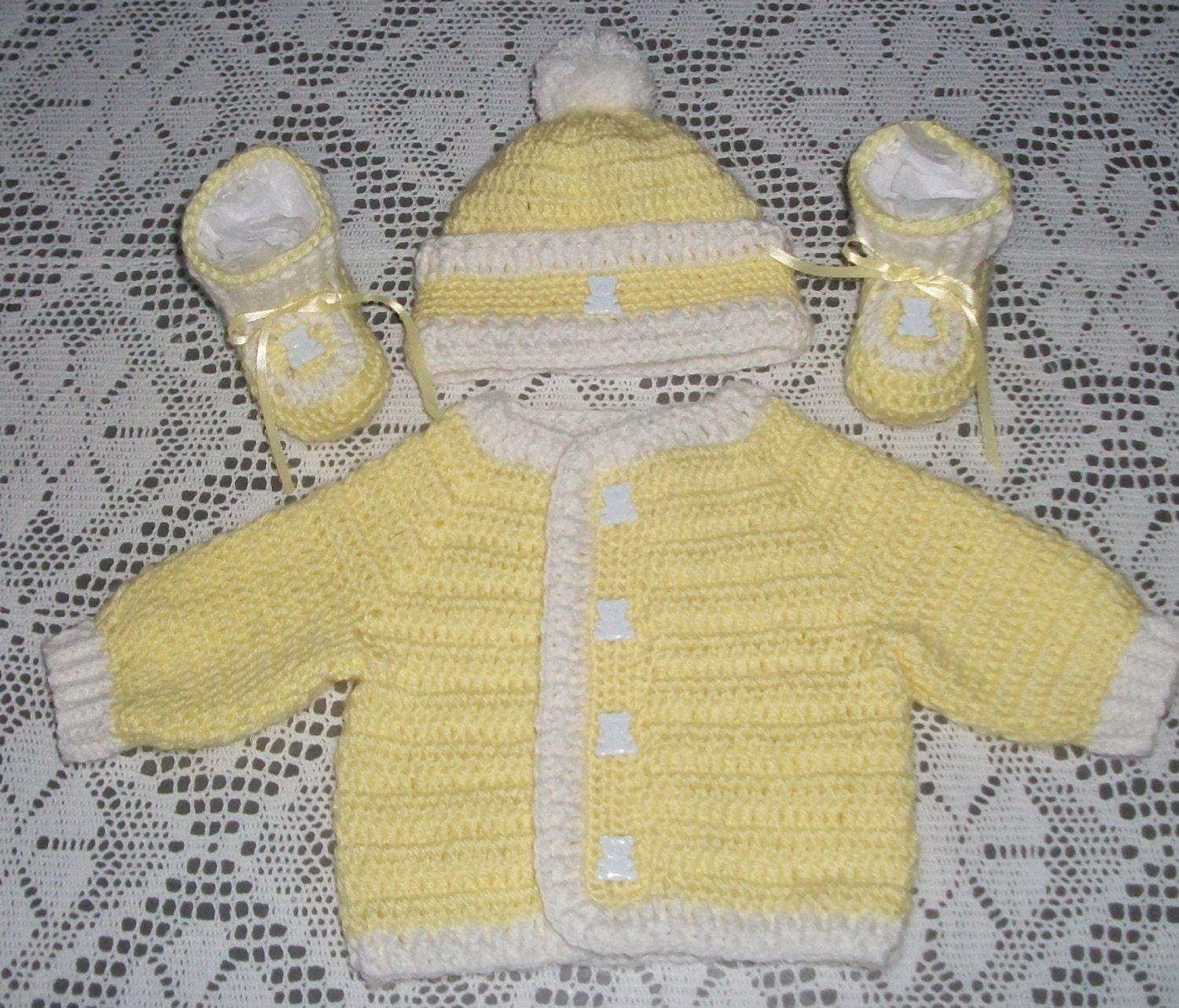 Häkeln Baby Boy Gelben Pullover Hut Und Booties Babyausstattung Set Perfekte Baby-Dusche-Geschenk Bring Mich Nach Hause Outfit von madewithlovebysuzieq