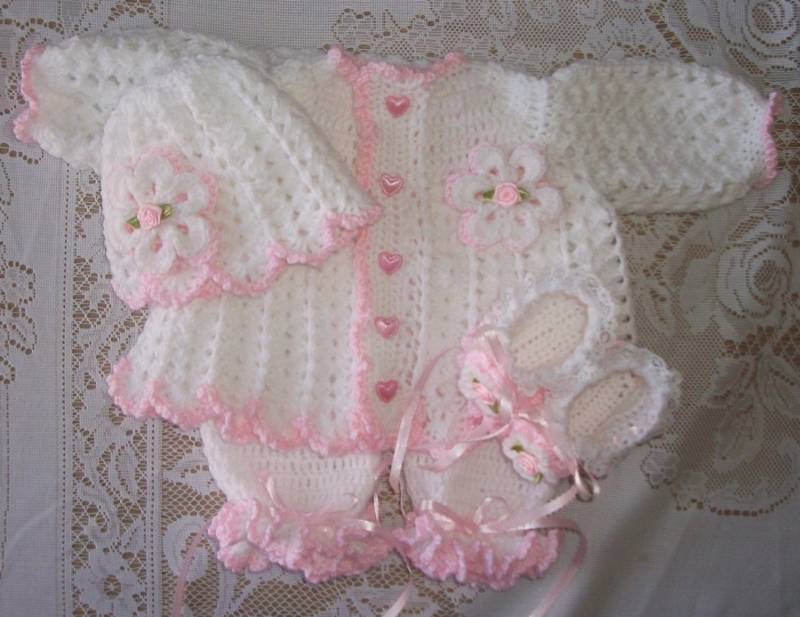 Häkeln Babymädchen Rosa Pullover Set Babyausstattung Mit Rüschen Leggings Und Booties Oder Feety Hose Perfekt Für Baby-Dusche-Geschenk Nach Hause von madewithlovebysuzieq