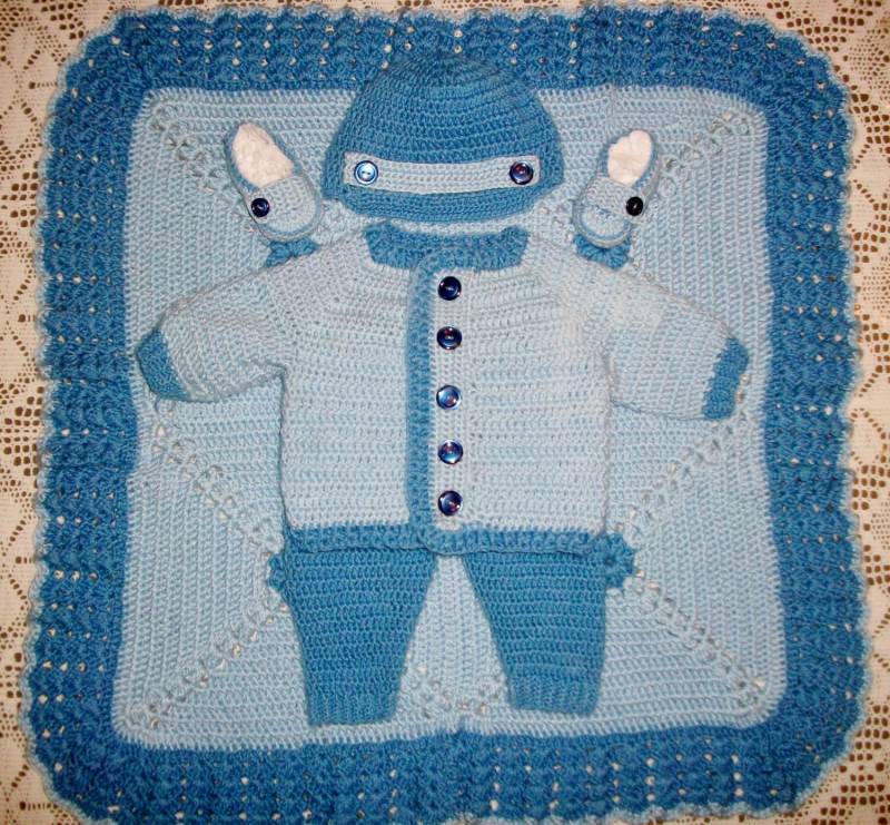 Häkeln Sie Baby Boy Babyausstattung Pullover Set, Mit Leggings, Mütze, Loafer Booties Und Decke Perfekt Für Shower Geschenk Oder Take Me Home Outfit von madewithlovebysuzieq