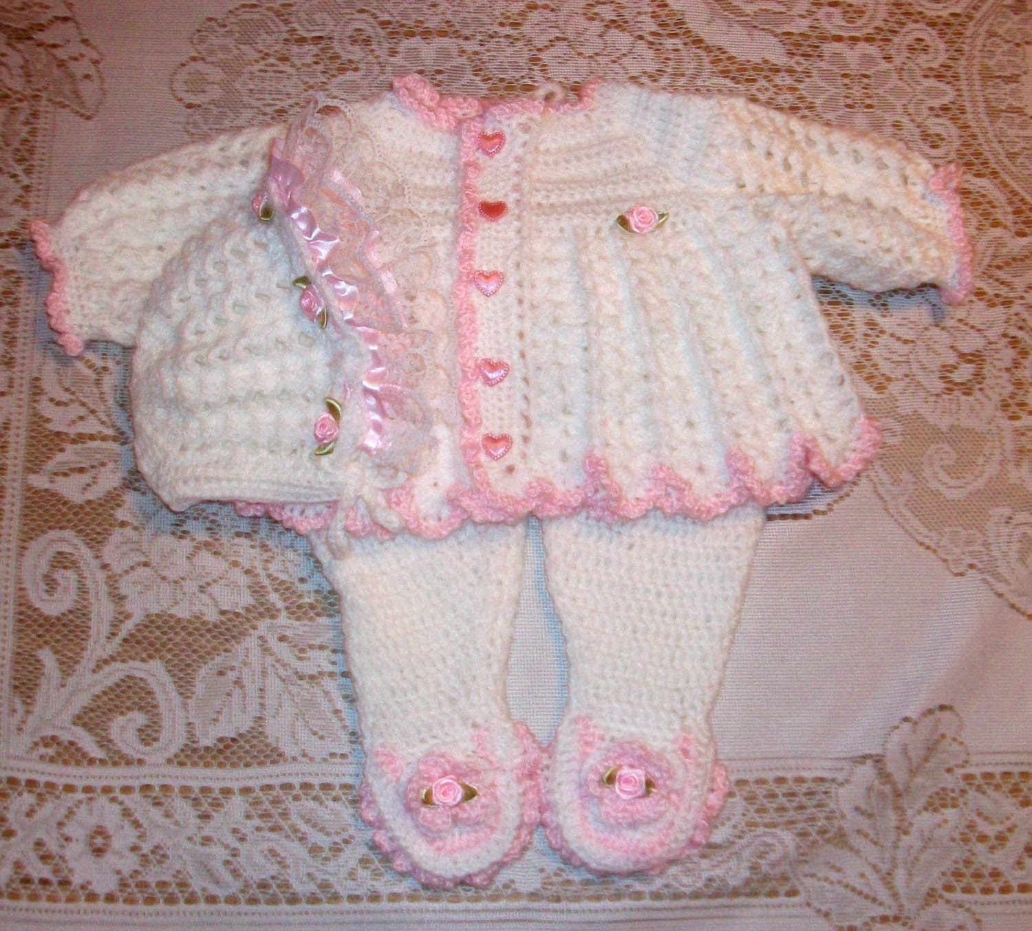 Häkeln Sie Baby Mädchen Phantasie Rosa Und Weißen Pullover, Leggings Motorhaube Babyausstattung Outfit Perfekt Für Baby-Dusche-Geschenk Oder Nach von madewithlovebysuzieq