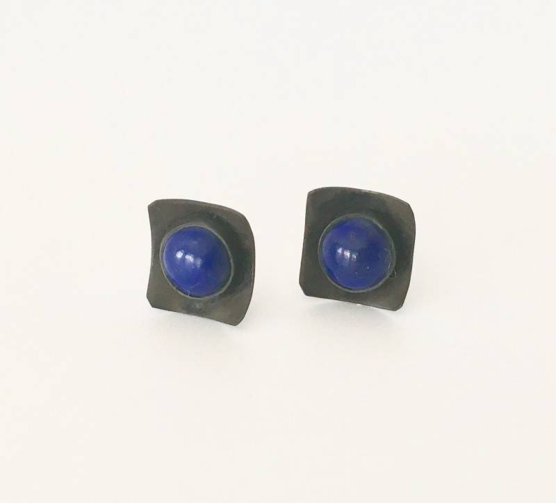 Moderne Ohrstecker Aus Sterlingsilber Und Cabochon Moderne Ohrstecker Aus Sterlingsilber Und Cabochon von madhuntjewelry