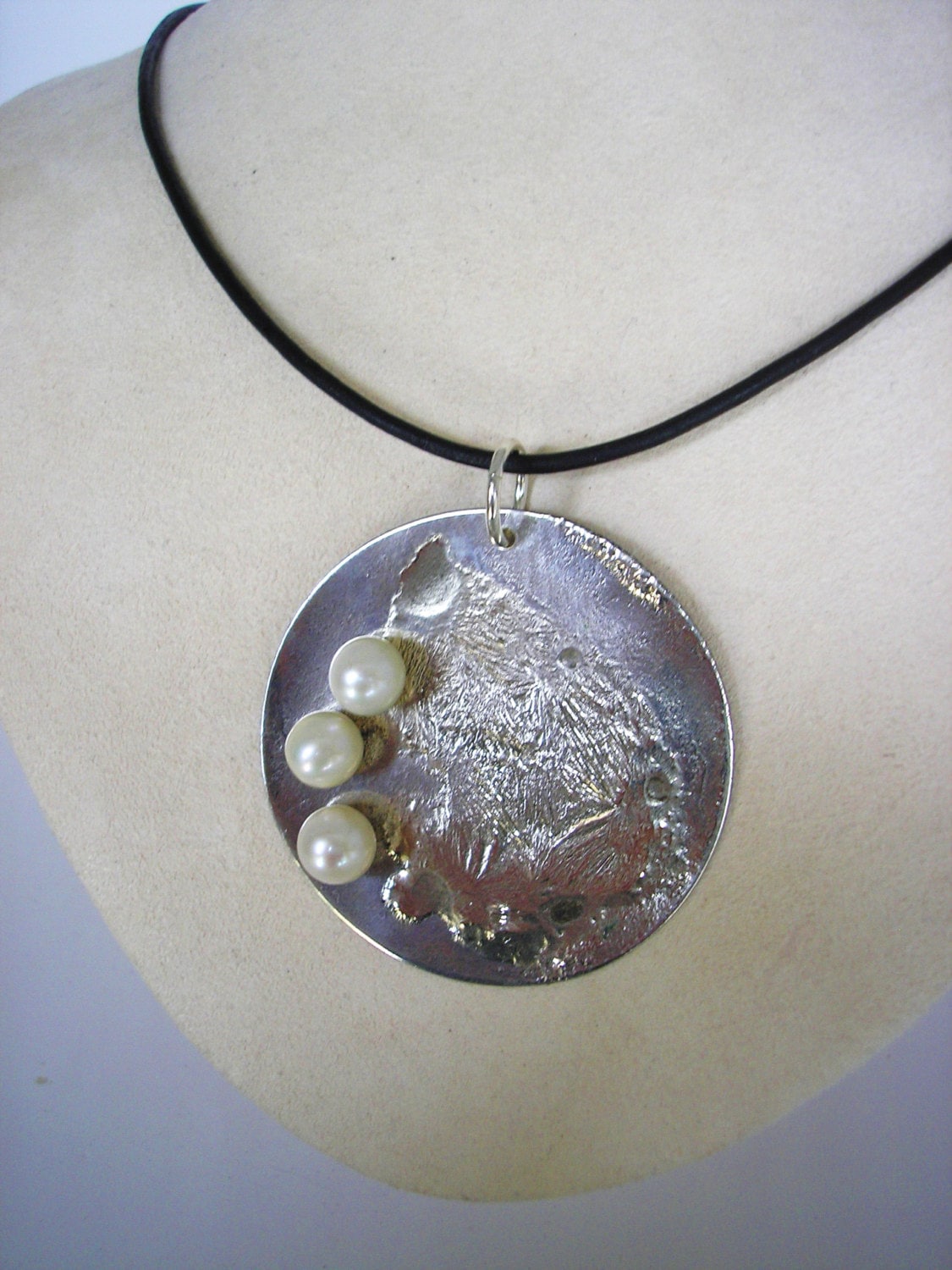 sterling Silber & Perle Disk Halskette von madhuntjewelry