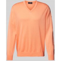 MAERZ Muenchen Strickpullover mit V-Ausschnitt in Apricot, Größe 50 von maerz muenchen
