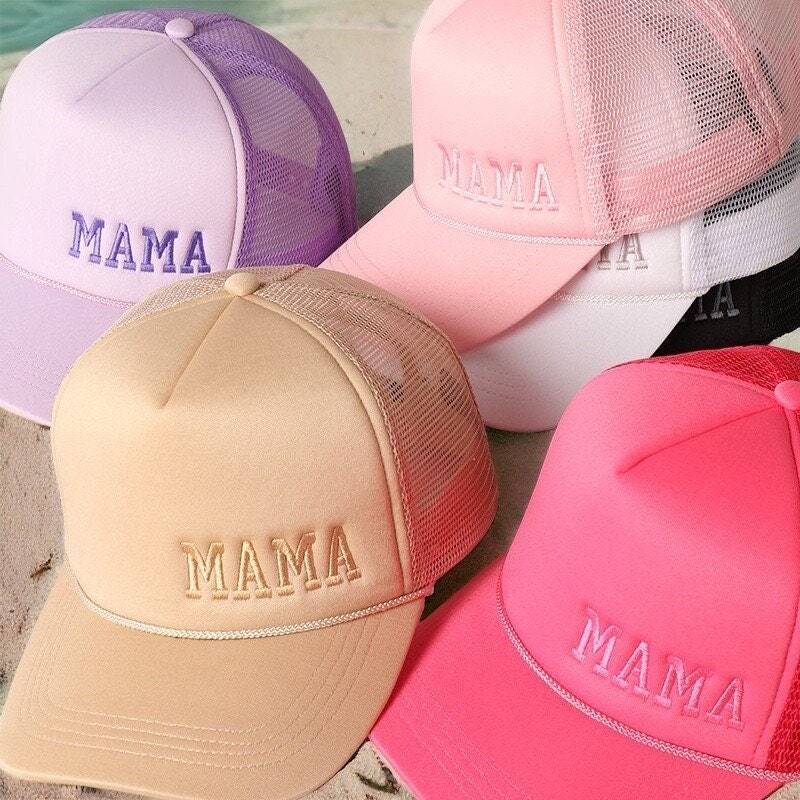 Mama Bestickte Trucker-Mütze, Mama Frauen Trucker-Mütze von maeveandrosedesignco