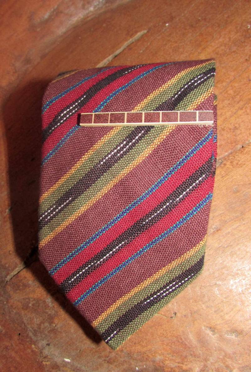 Handgefertigte Krawattenklammer Holz Inlay Holz Silber Metall Herren Accessoire von magpiesvintageflea