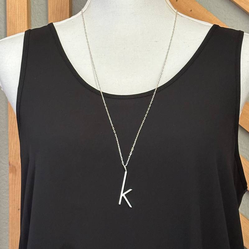 Initialkette Großer Buchstabe Monogramm Anhänger Aus Silber von maimaiandco