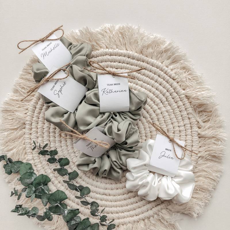 Jga Scrunchie Aus Satin, Team Bride Mit Name Personalisiert | Haargummi Zopfgummi Handmade von maimoiselle