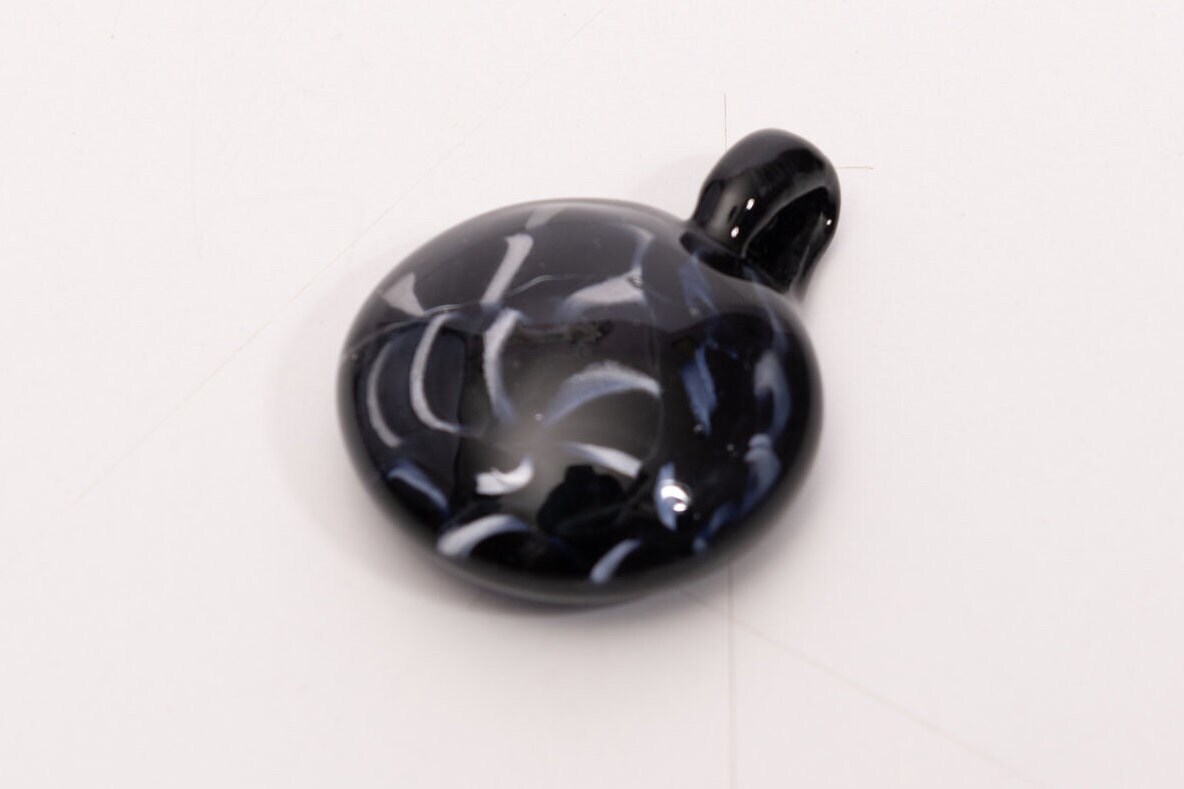 Schwarzes Loch Anhänger Schwarzes Loch Anhänger von majicmetals