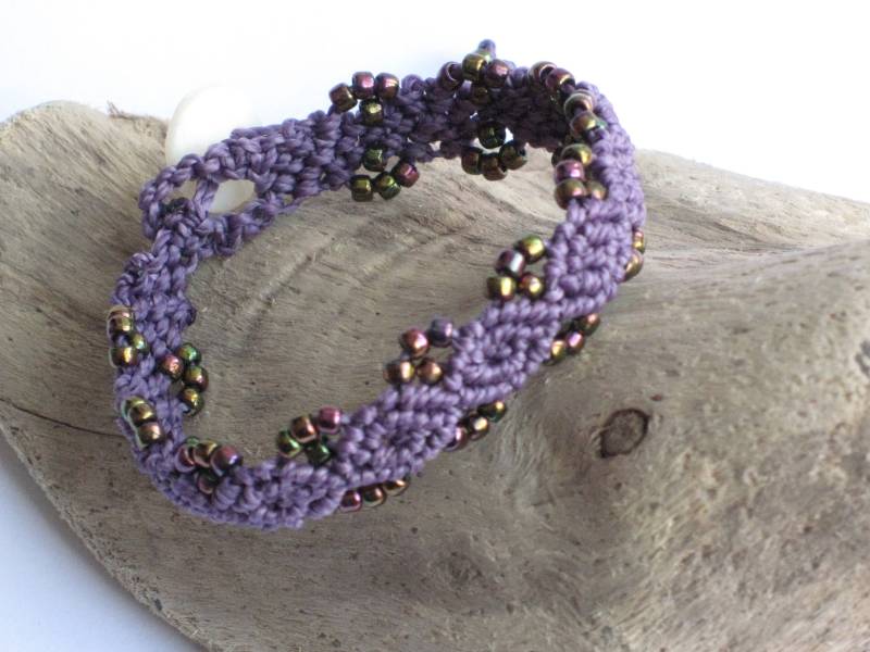 Macramearmband in Zart-Lila Mit Toho-Roccailles, Micro Macrame, Armschmuck, Armband von makrameewerk
